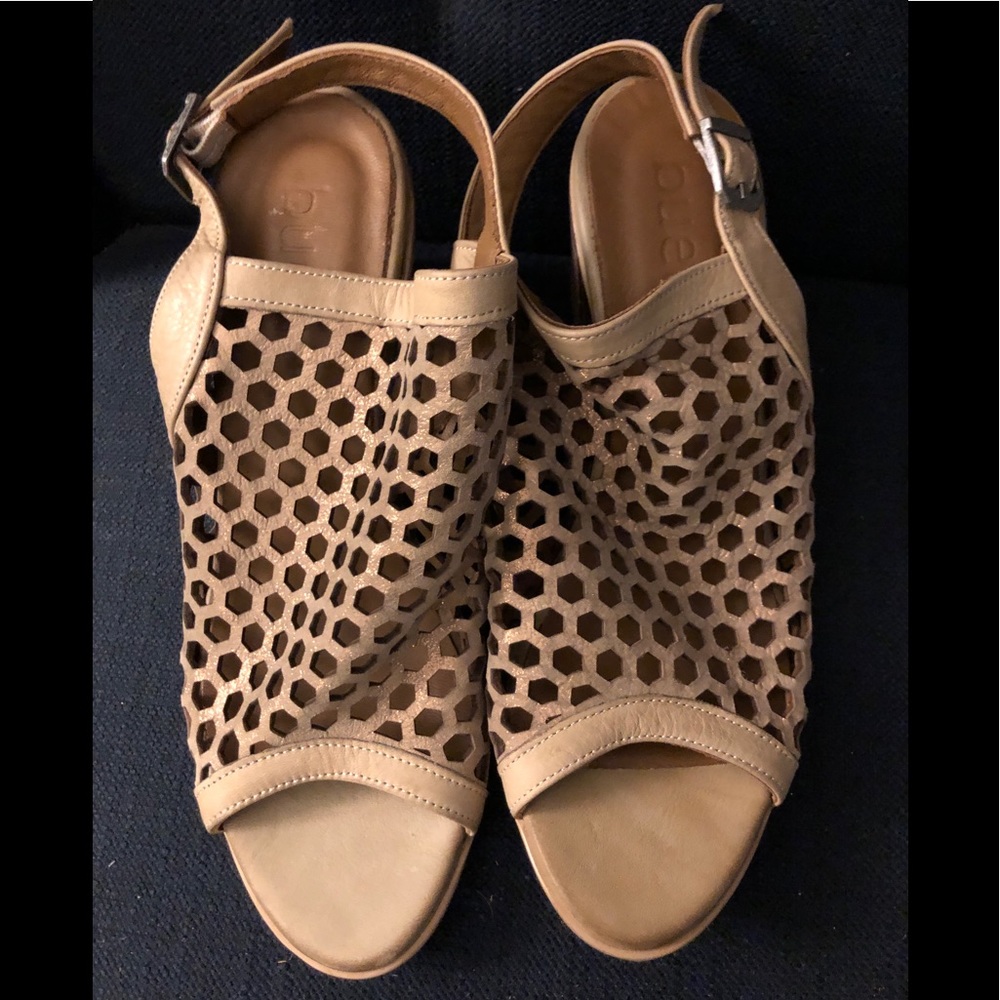Bueno Umat in taupe